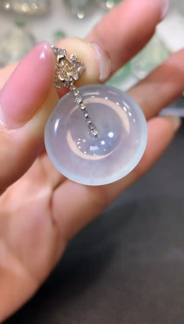 【闪购商品】翡翠吊坠(不含链)18K金镶嵌C28