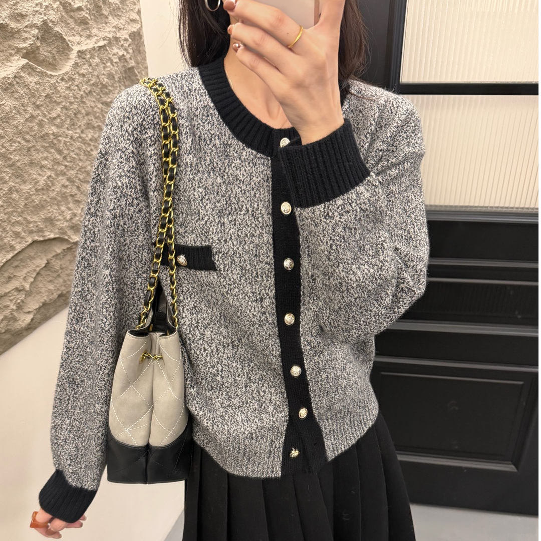 秋冬新款小香风高级灰长袖宽松毛衣女开衫软糯针织上衣拼色外套