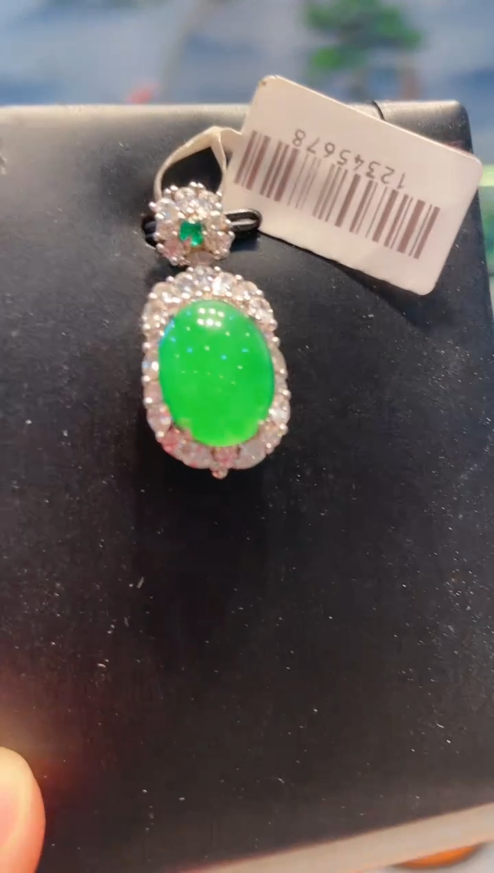 【闪购商品】翡翠吊坠(不含链)银S925镶嵌A9天然A货翡翠