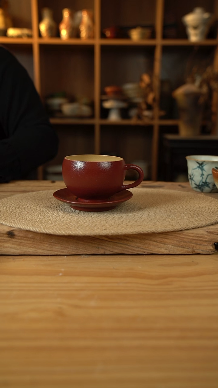 复古红系列的蛋壳咖啡杯+碟