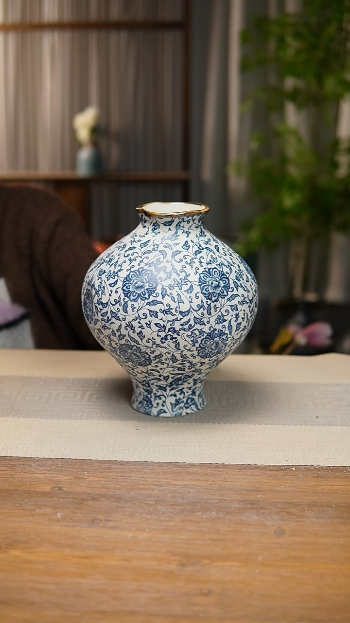【闪购商品】陶瓷  花器青花瓷缠枝莲灯笼