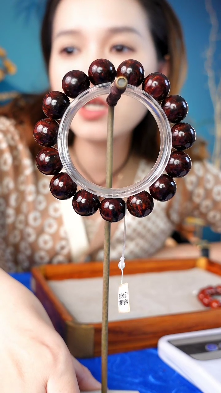 【闪购商品】木本降真香红降花梨公手串36.7g