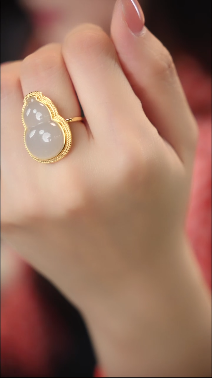 银S925镀金镶嵌戒指和田玉葫芦形和田玉银S925镀金镶嵌镶嵌 戒指