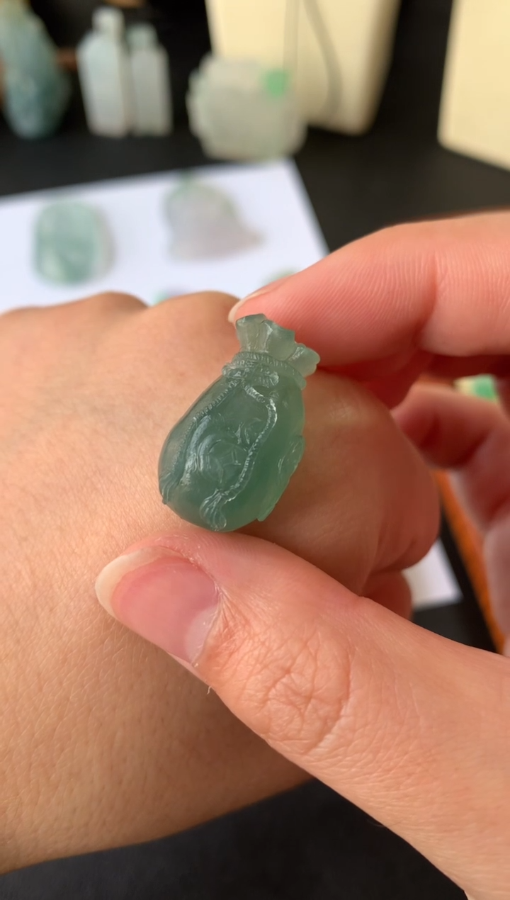 【闪购商品】定制翡翠未镶嵌翡翠