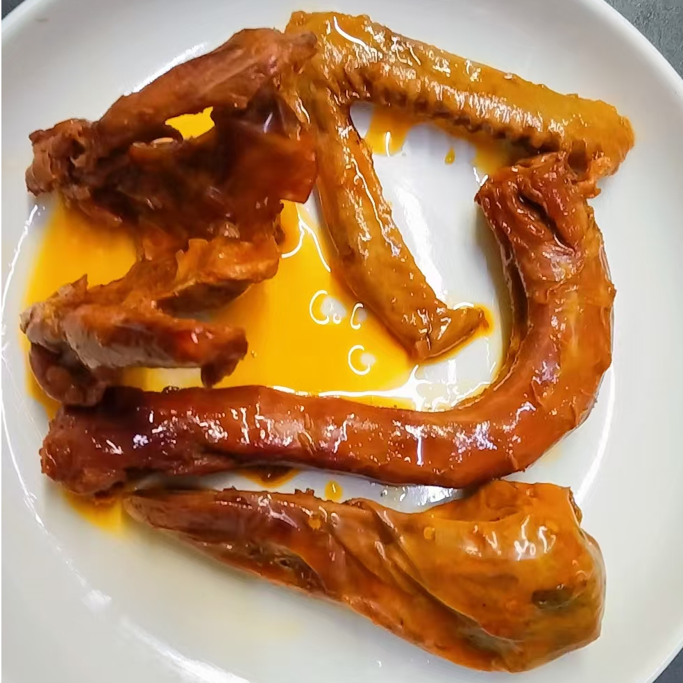 甜辣风味鸭货组合含鸭头鸭脖鸭翅鸭锁骨休闲零食