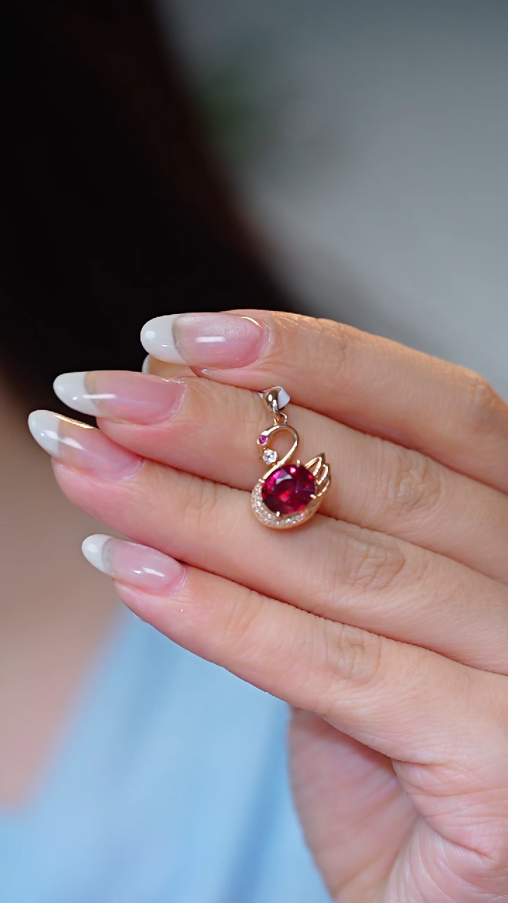 吊坠不含链18K金镶嵌碧玺多样性发2CT@Q7055