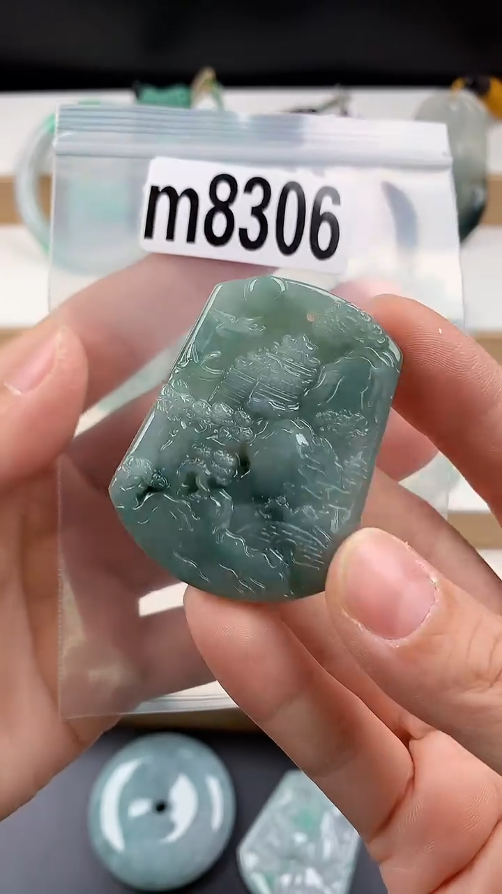 颈饰未镶嵌翡翠天然翡翠吊坠挂件