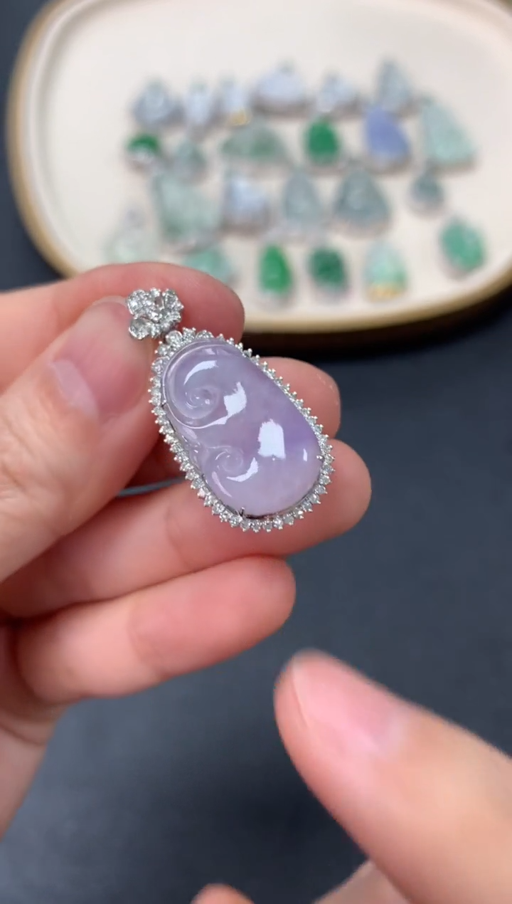 【闪购商品】翡翠吊坠(不含链)18K金镶嵌6800