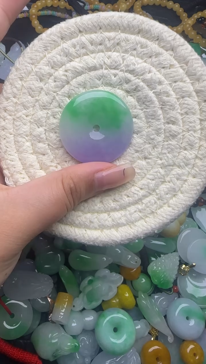 翡翠未镶嵌颈饰天然缅甸翡翠吊坠
