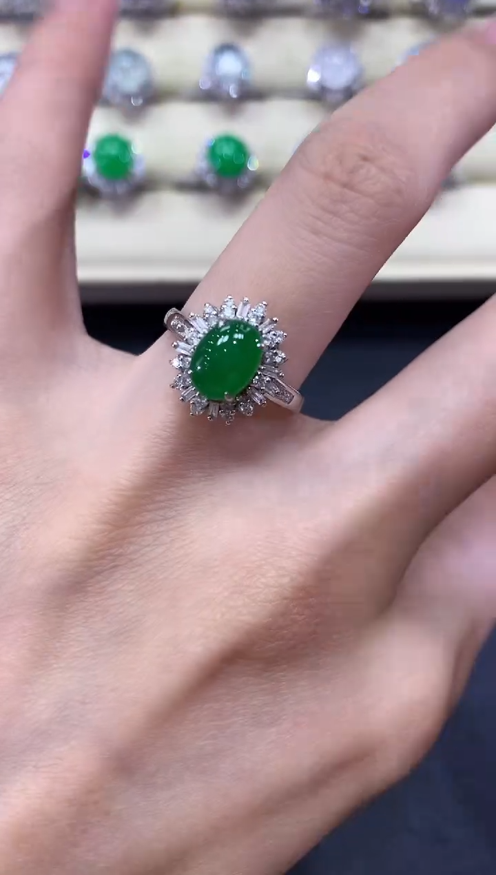 【闪购商品】翡翠戒指18K金镶嵌a154        