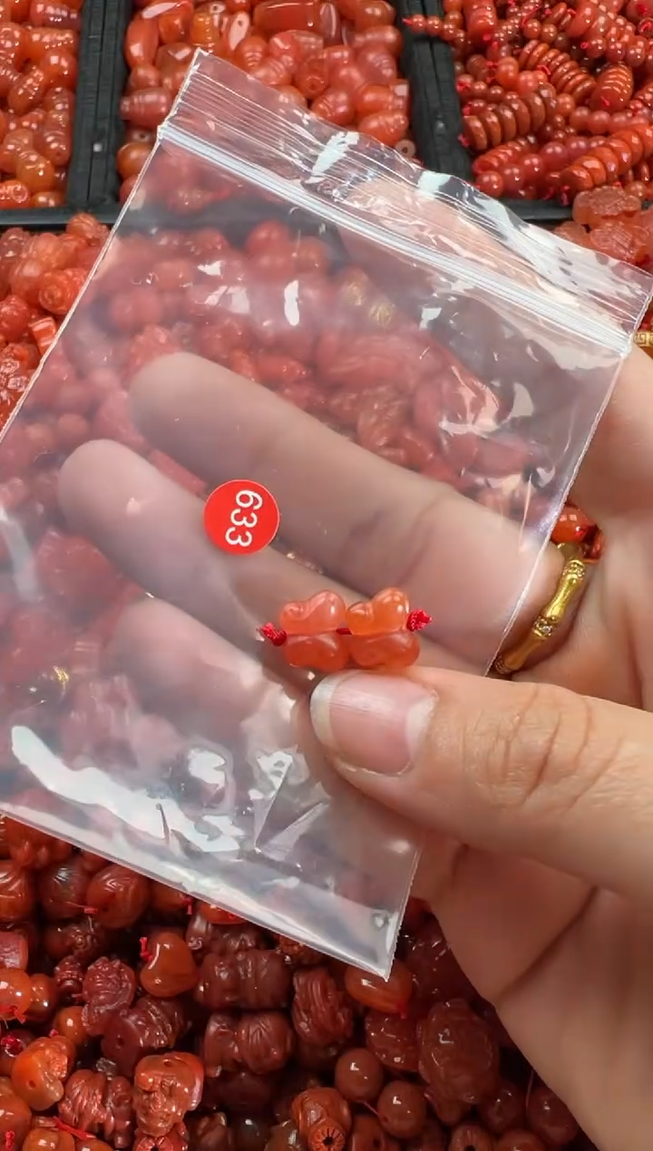 【闪购商品】南红玛瑙颈饰未镶嵌1