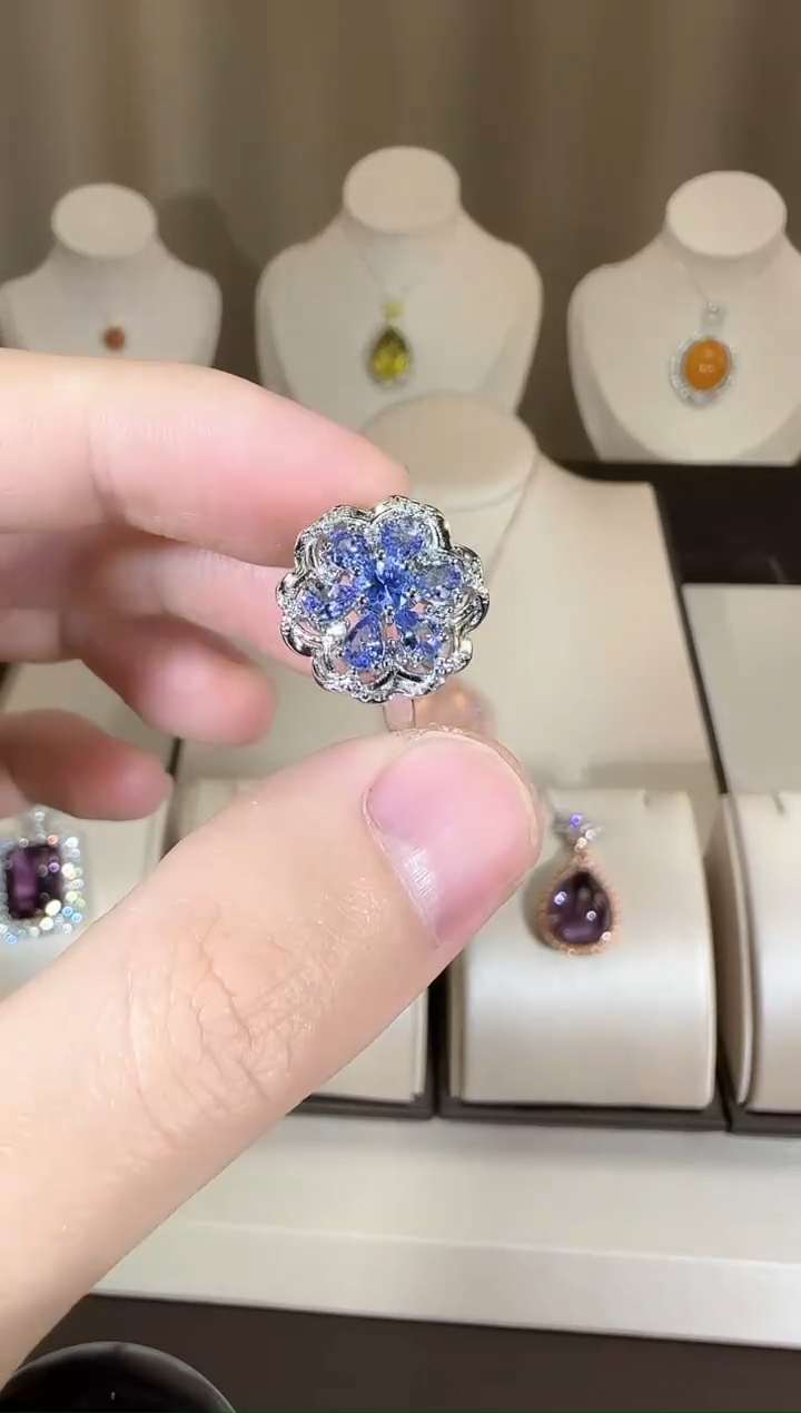 【闪购商品】橄榄石戒指银S925镶嵌设计款