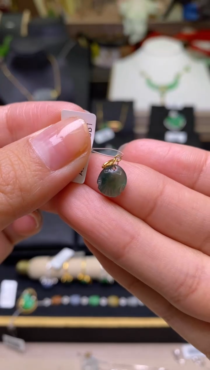 【闪购商品】翡翠颈饰18K金镶嵌净货18342