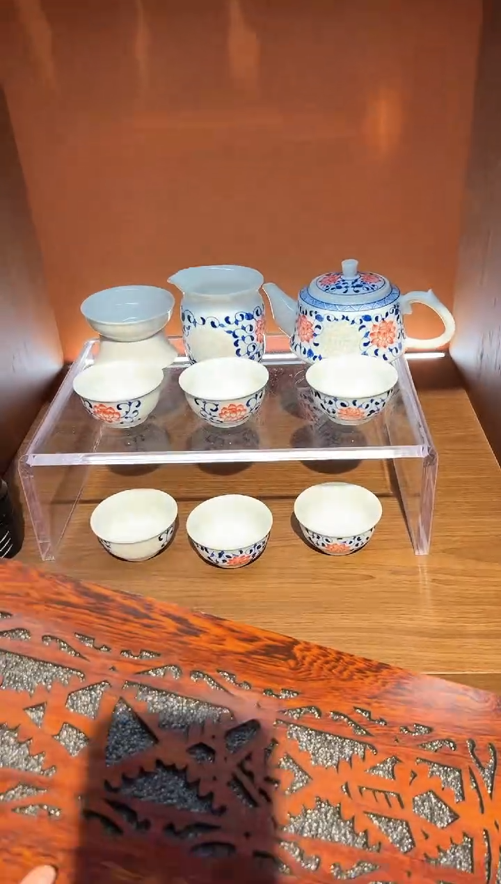 【闪购商品】其他玲珑釉里红茶具11头（公道杯）