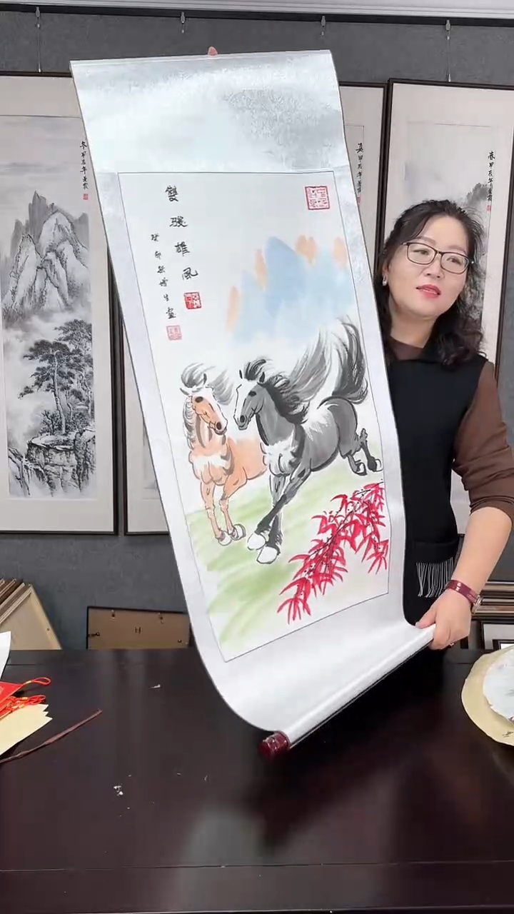 【闪购商品】国画千里马卷轴卷轴