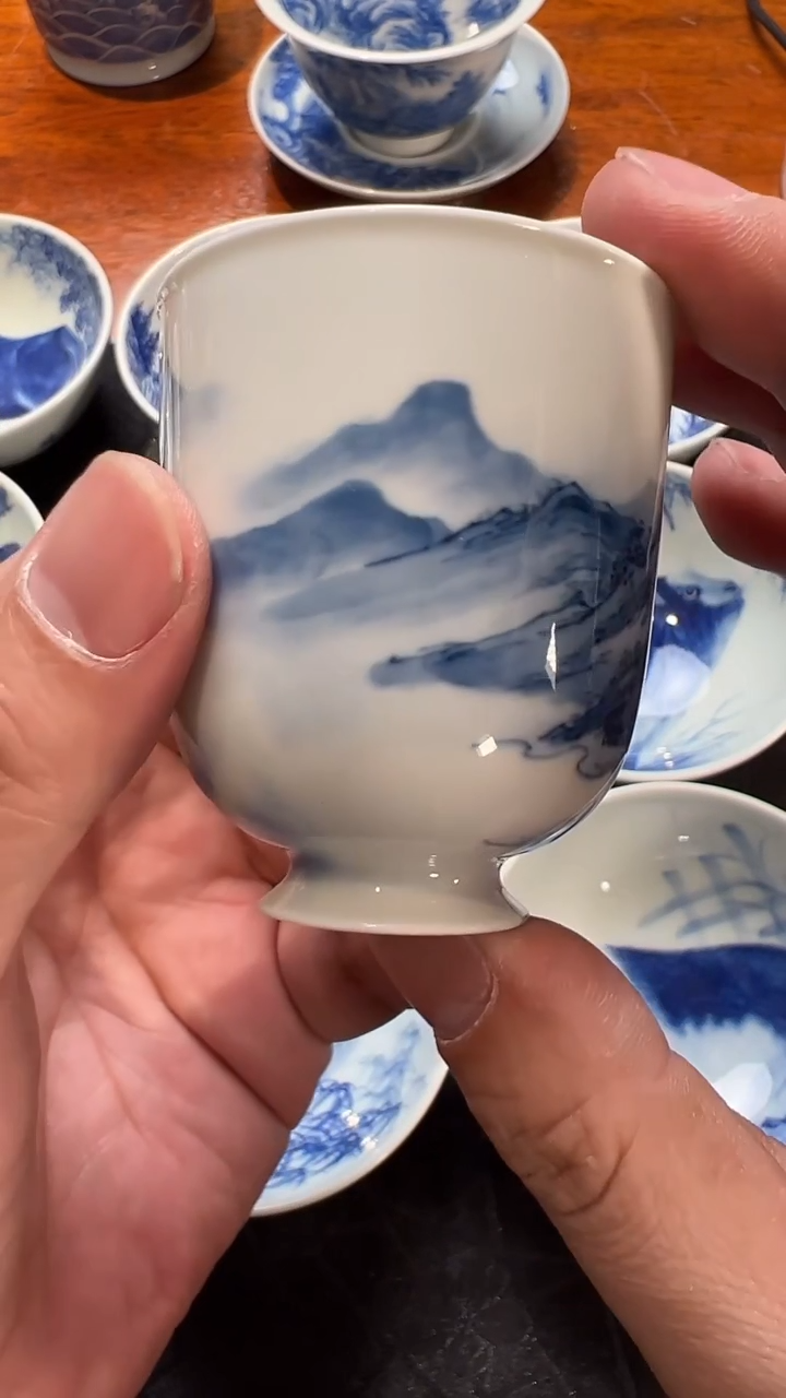 【闪购商品】陶瓷盖子款山水杯子