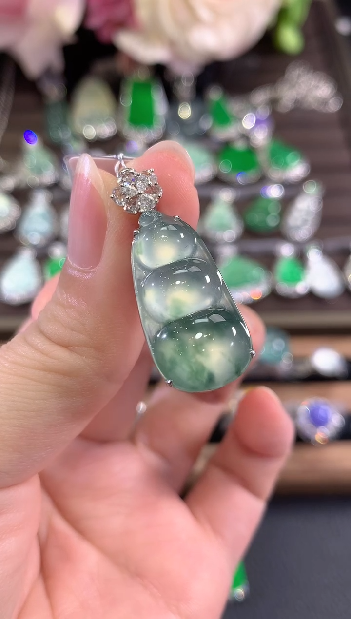 吊坠(不含链)18K金镶嵌翡翠c116    