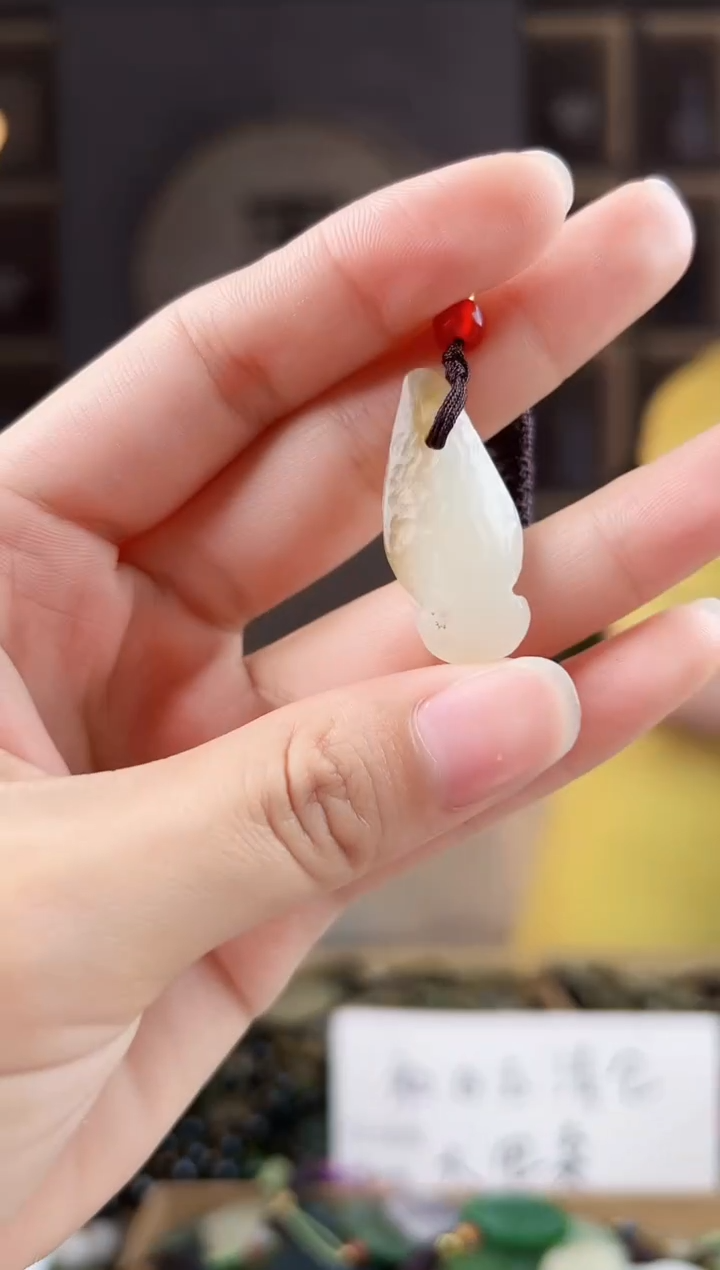 颈饰未镶嵌和田玉拍一发一，多样性发货