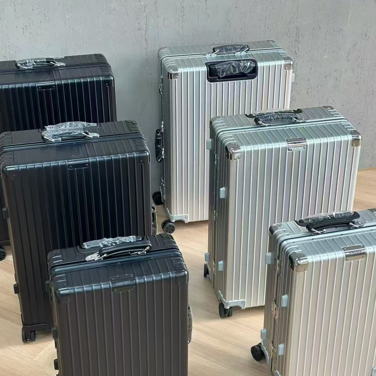 日莫家 高奢Classic系列铝镁合金行李箱