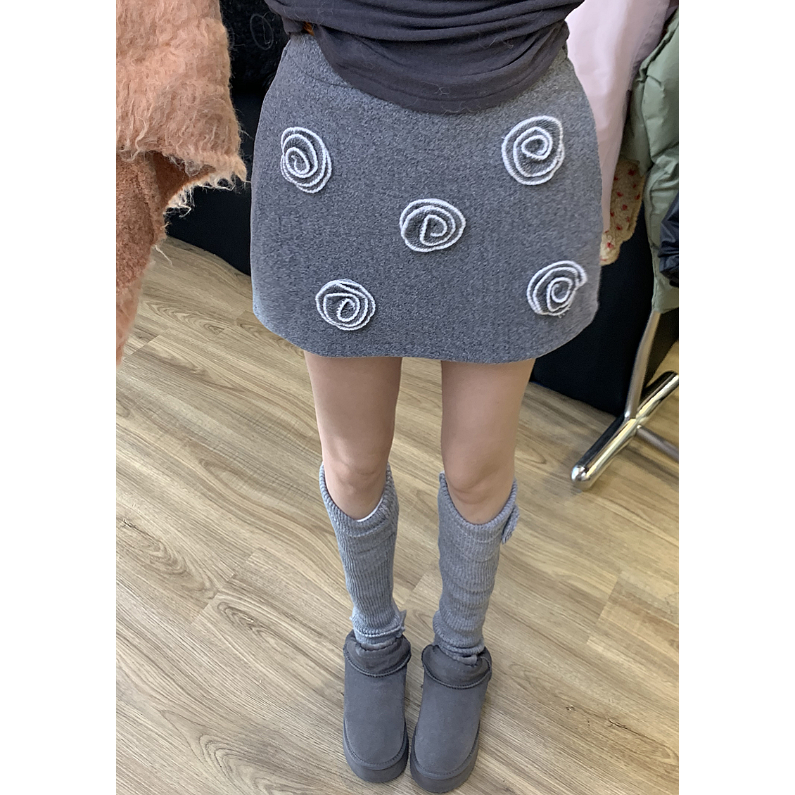 【黑巧coco】原单百搭立体拼色边玫瑰花小香毛呢短裙