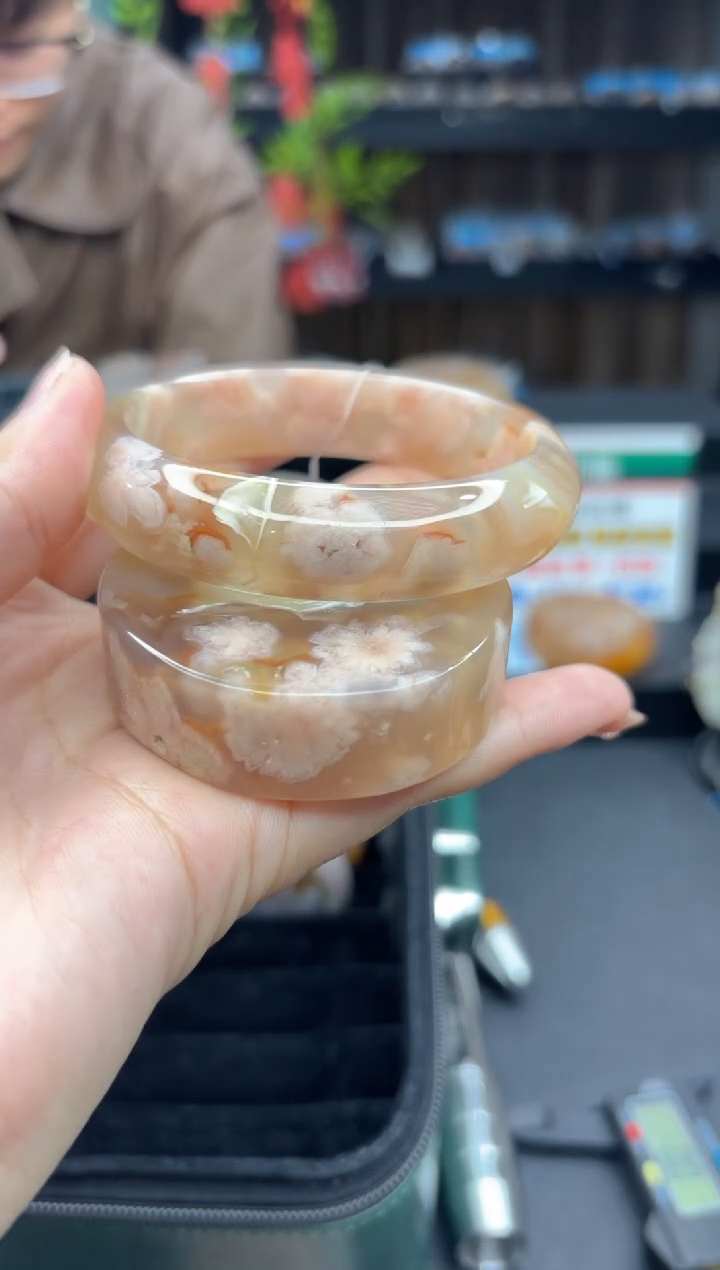 【闪购商品】石英质玉手镯未镶嵌287（59圈赠送镯心）