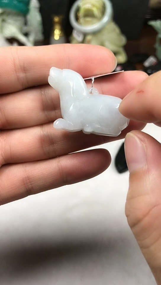 未镶嵌挂件翡翠狗