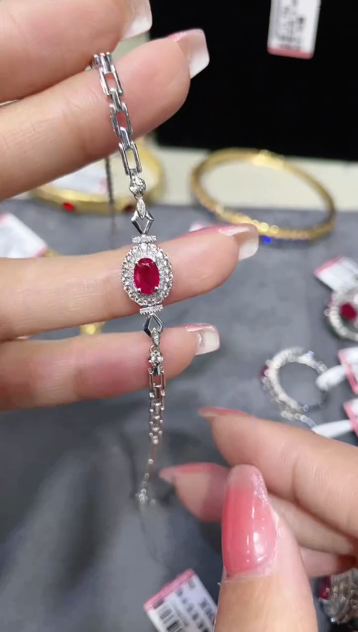 18K金镶嵌天然红宝石手链 K白