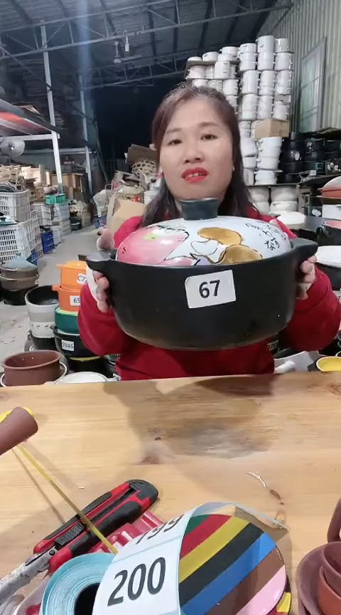 【闪购商品】67瑕疵黑锅带盖，，