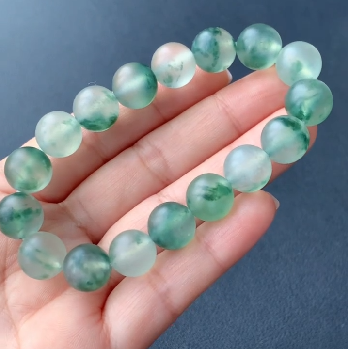 缅甸天然定制翡翠挂件