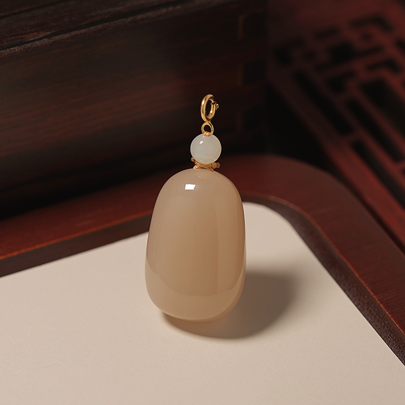 【石泽珠宝】26MM和田玉藕粉无事牌小号+18k金镶嵌精美无事牌和田玉