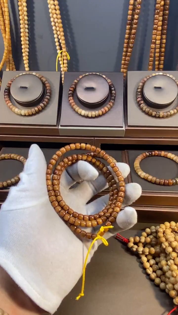 把件龙脊菩提我***_天然龙脊菩提新料108