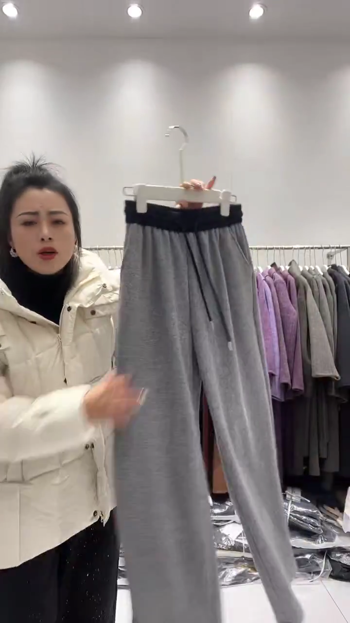 商贸城锦汐里女装批发005
