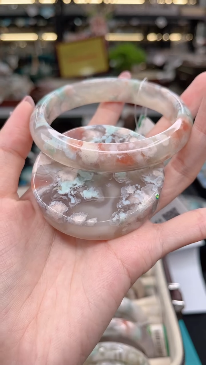 【闪购商品】石英质玉手镯未镶嵌64圈口（赠品镯心）S9450