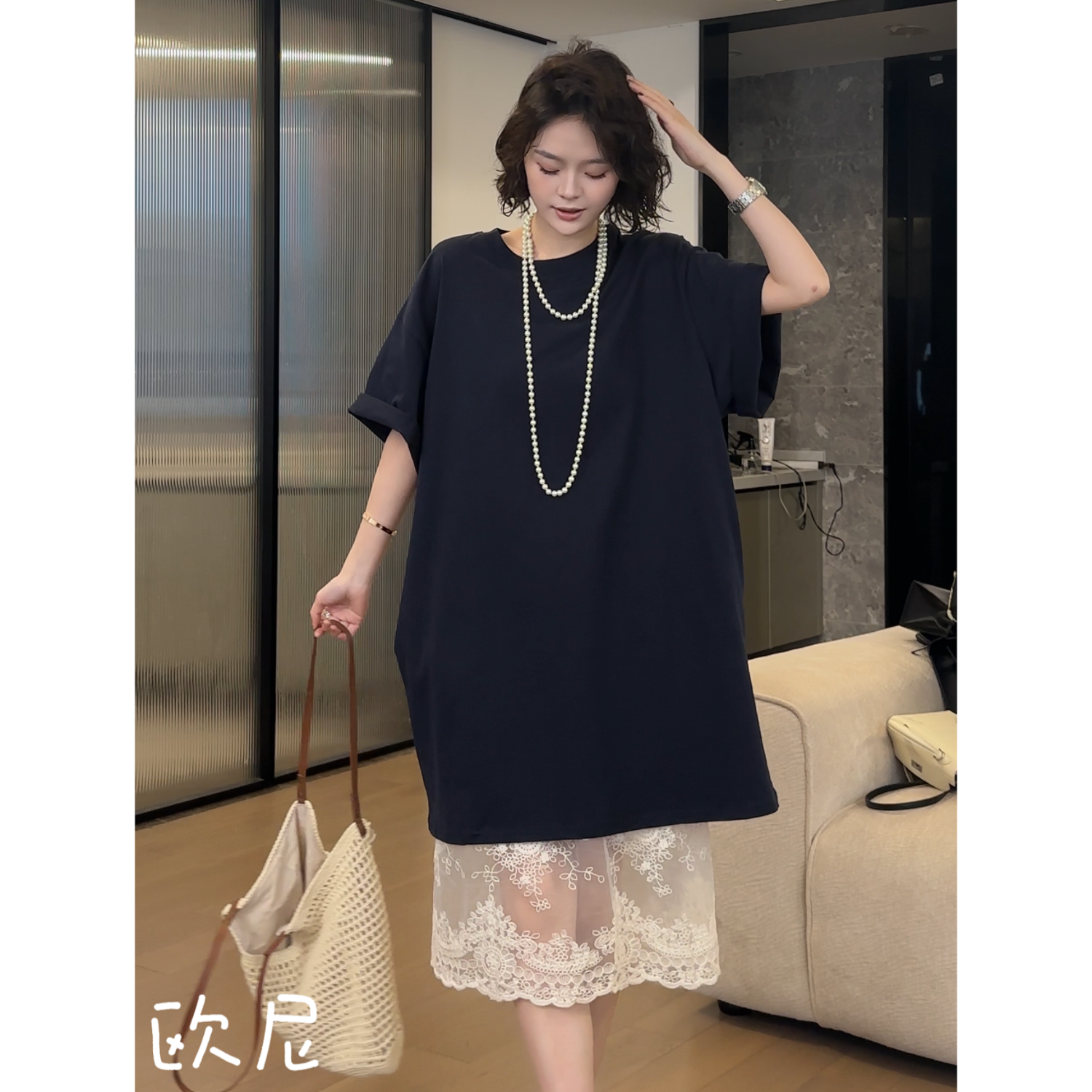月月不吃鱼 2025夏极简百搭蕾丝裙摆宽松T恤两件套2503C1075