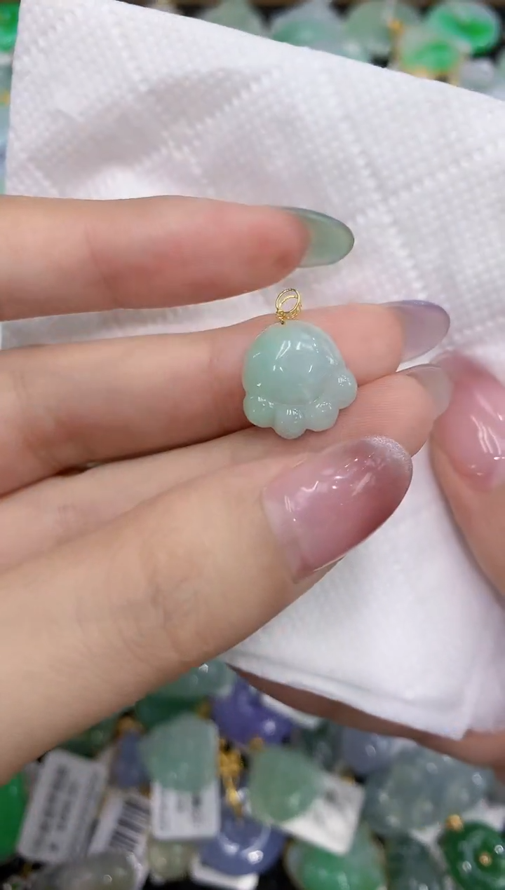 翡翠18K金镶嵌颈饰111111111111