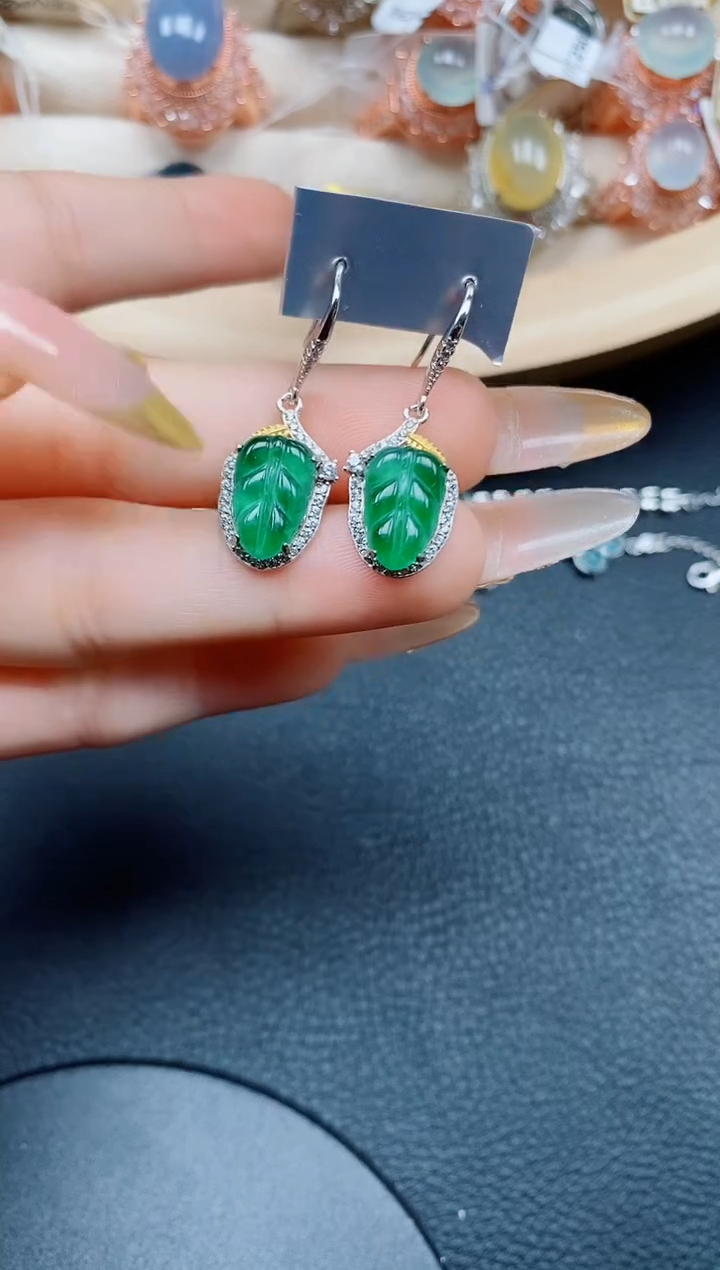 【闪购商品】翡翠耳饰银S925镶嵌翡翠