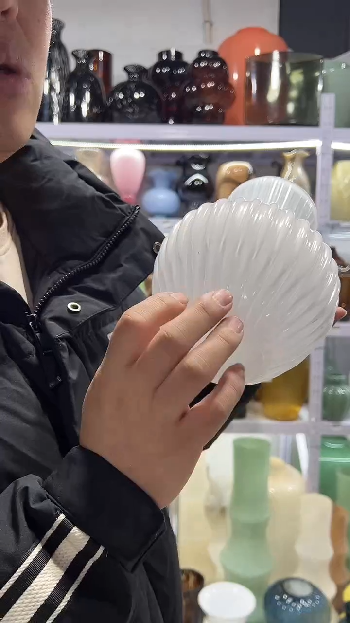 粉白色小蘑菇花瓶微瑕介意勿拍