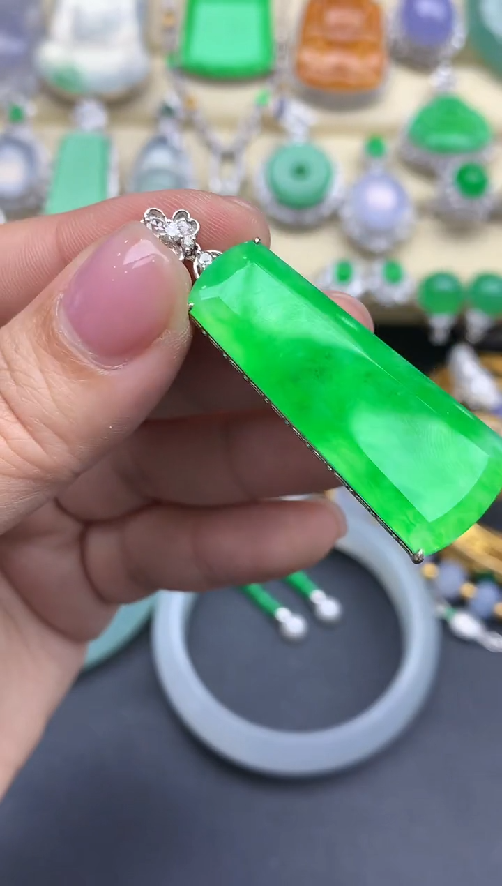 【闪购商品】翡翠颈饰18K金镶嵌258-中国好珍宝