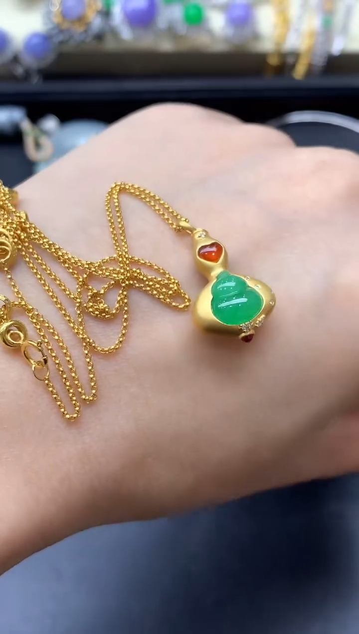 颈饰18K金镶嵌翡翠669-中国好珍宝