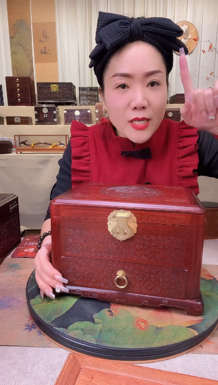 【闪购商品】紫檀木类成套家具紫檀首饰盒