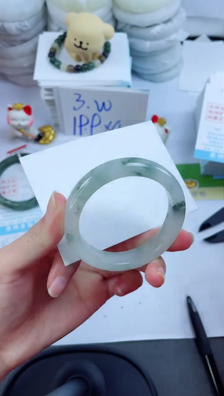 【闪购商品】石英质玉手镯未镶嵌813-50.4