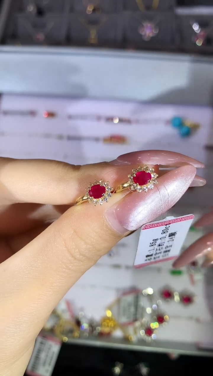 【闪购商品】红宝石耳饰18K金镶嵌a85时尚 