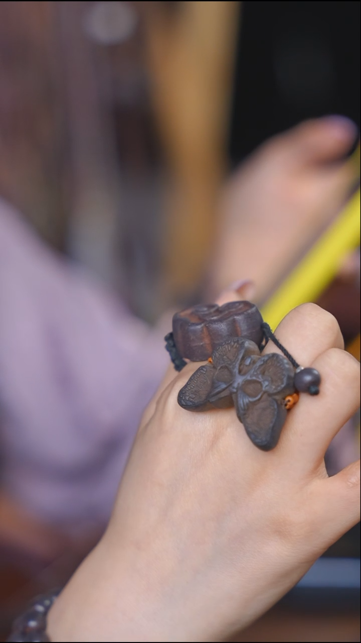 泥塑归真香方蝴蝶戒指款式