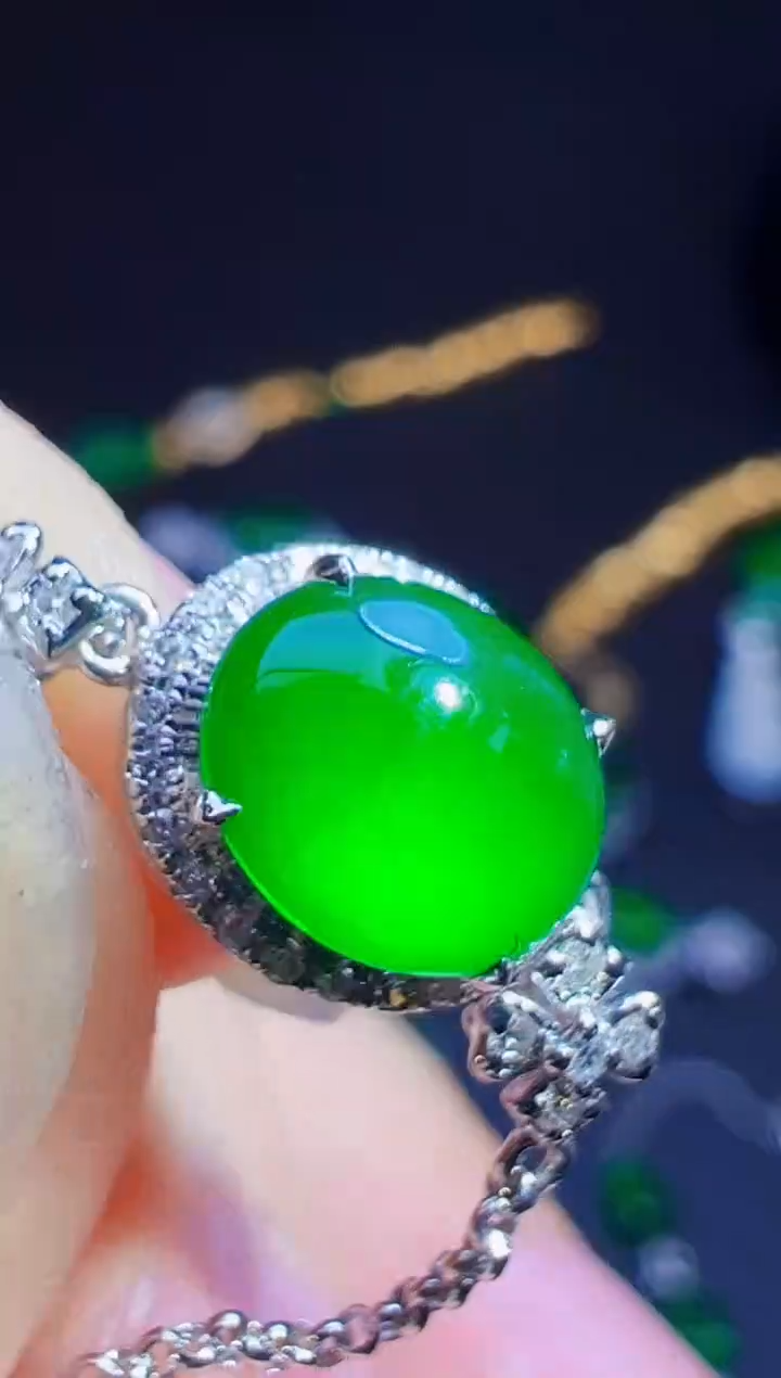 18K金镶嵌手链翡翠D****️翡翠