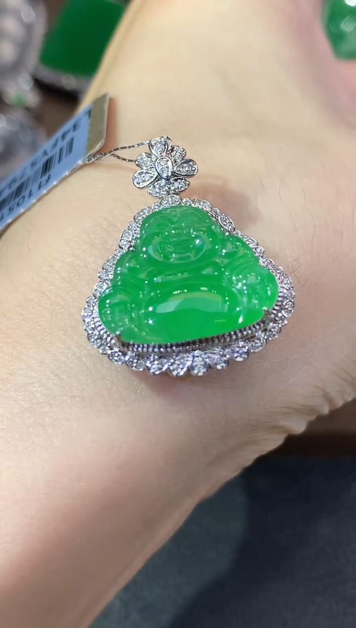 吊坠(不含链)18K金镶嵌翡翠 35