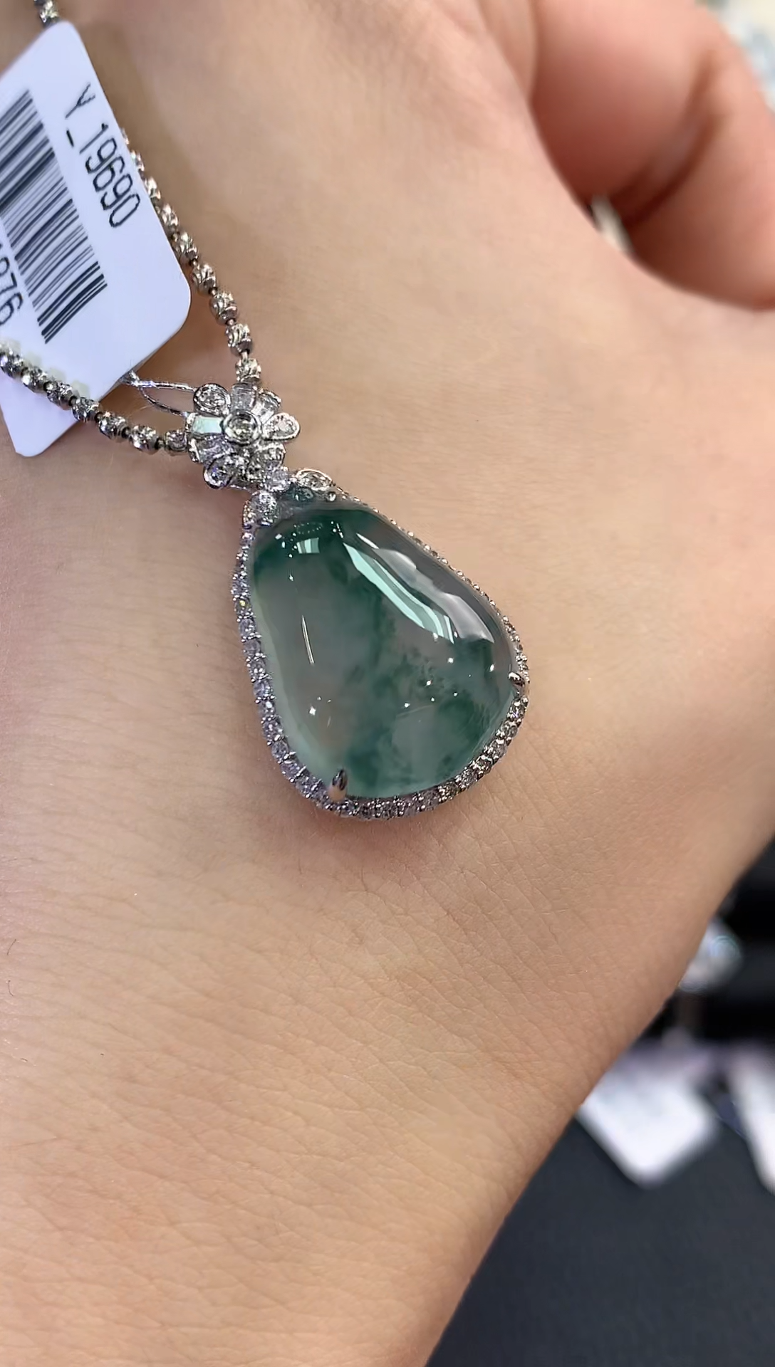 【闪购商品】翡翠吊坠(不含链)18K金镶嵌B113     