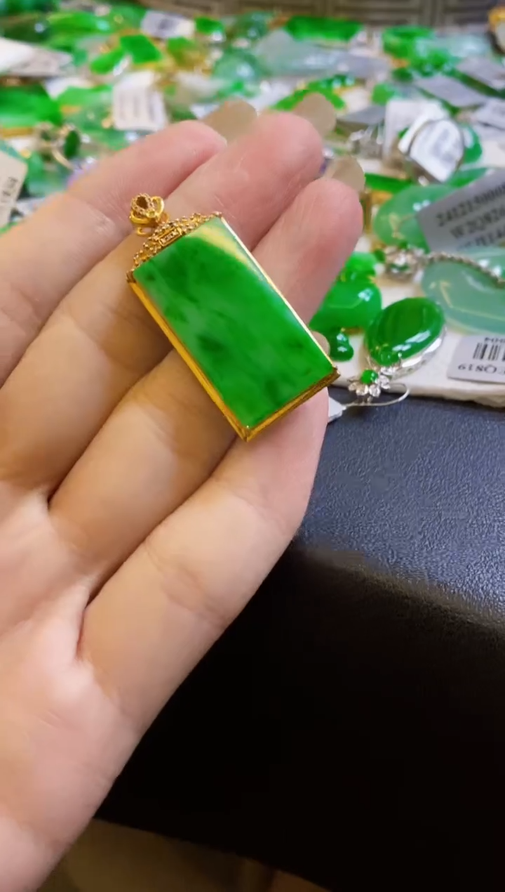 【闪购商品】定制翡翠18K金镶嵌无事牌