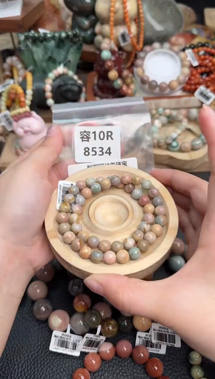 【闪购商品】石英质玉手链未镶嵌10R8534