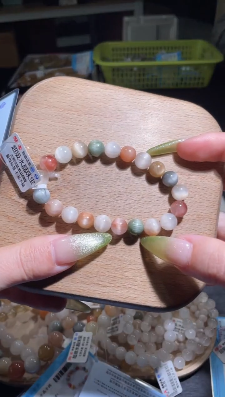 【闪购商品】水晶手链未镶嵌256号多性样发一T  8+