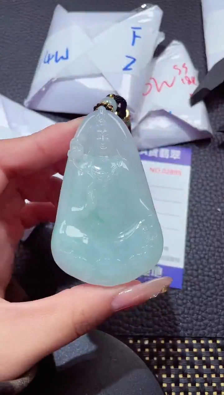 颈饰未镶嵌翡翠520